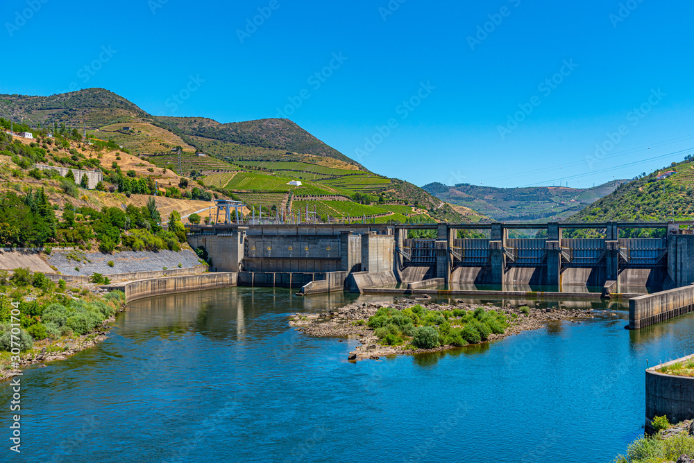 Dam on Douro river in Portugal - obrazy, fototapety, plakaty 