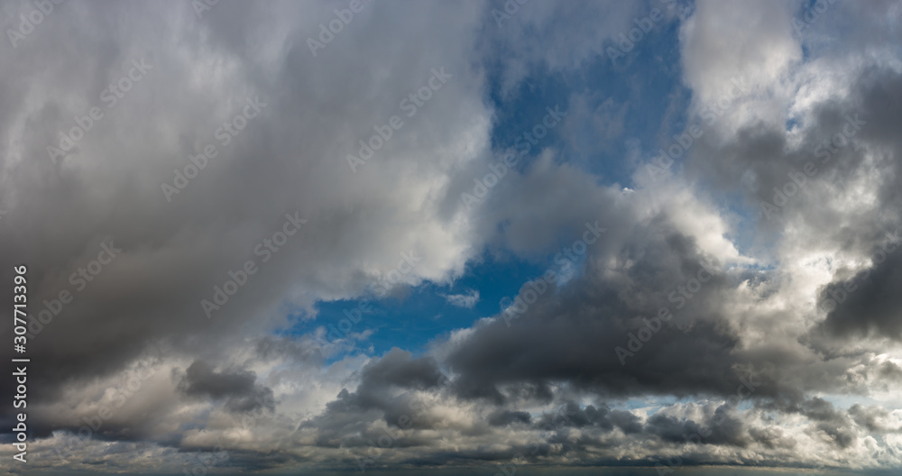 Obraz premium Fantastic dark thunderclouds, sky panorama