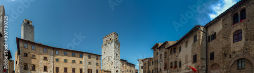 Torre Rognosa and Torre dei Diabolo in San Gimignano