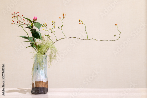 Fotografie oriental style flower arrangement