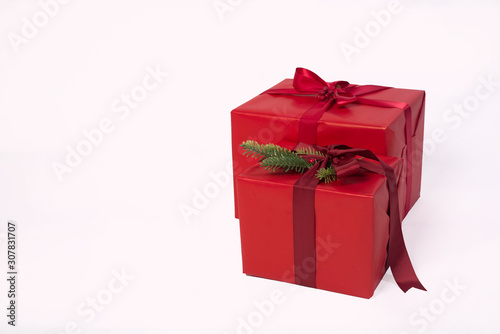 Fototapeta Naklejka Na Ścianę i Meble -  gifts in red packaging isolated white on a background. packed boxes. Place for text
