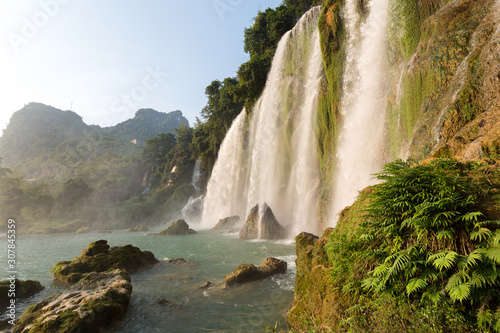 Fototapeta Naklejka Na Ścianę i Meble -  Ban Gioc Waterfalls, Cau Bang Province, Northern Vietnam