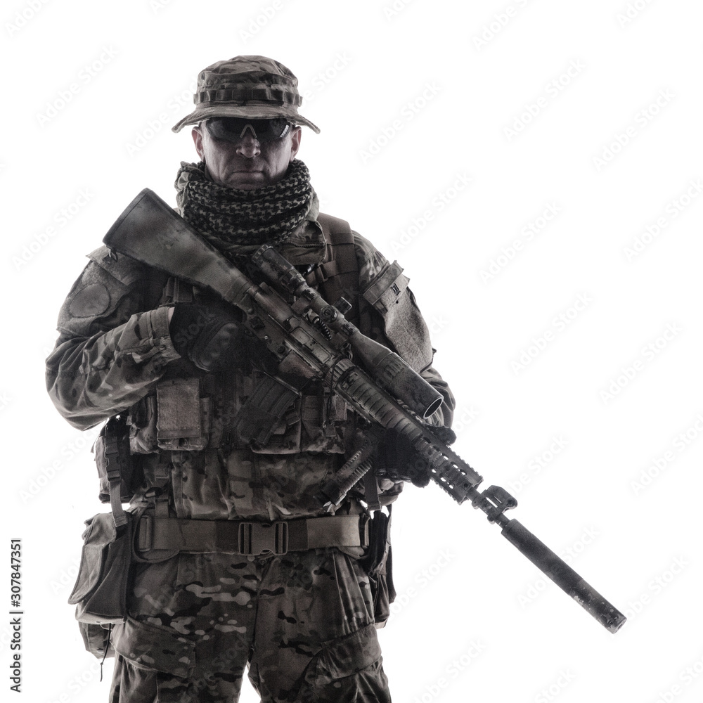 Obraz premium Army special forces soldier isolated studio shoot