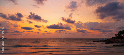 Fototapeta Naklejka Na Ścianę i Meble -  sunset tropical beach