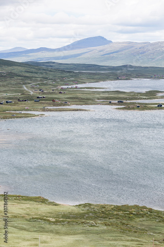 Hütten am Nordwestufer des Vinstri, See in Fylke, Oppland, Norwegen, Jotunheimen-Nationalpark photo