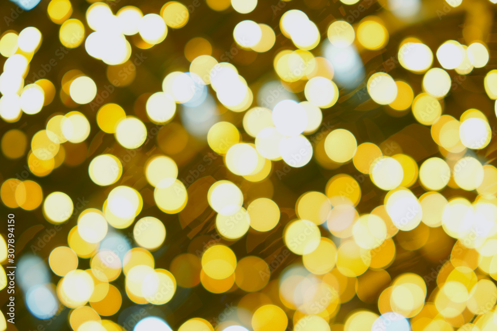 Yellow circle bokeh With light as a highlight And with a yellow background By using the lens blurred Yellow circle bokeh With light as a highlight And with a yellow background By using the lens blurred