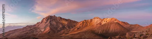 Panel kuchenny z motywem Panoramic Mountain landscape with orange sunset 