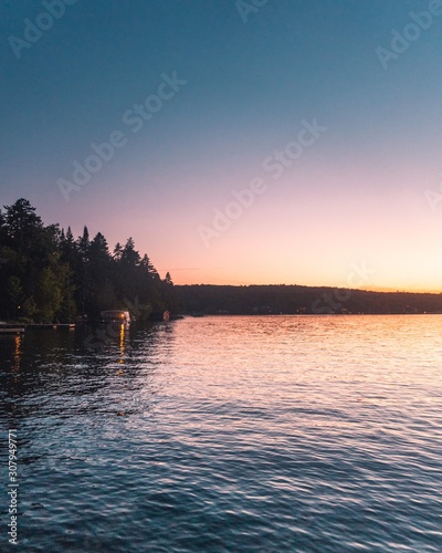 Sunset over Lake © Samuel