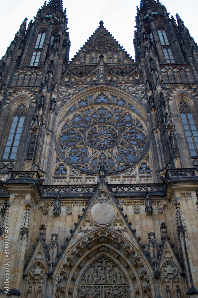 Fototapeta premium Incredibly famous St. Vitus Cathedral in the Czech capital city of Prague on Christmas Day.