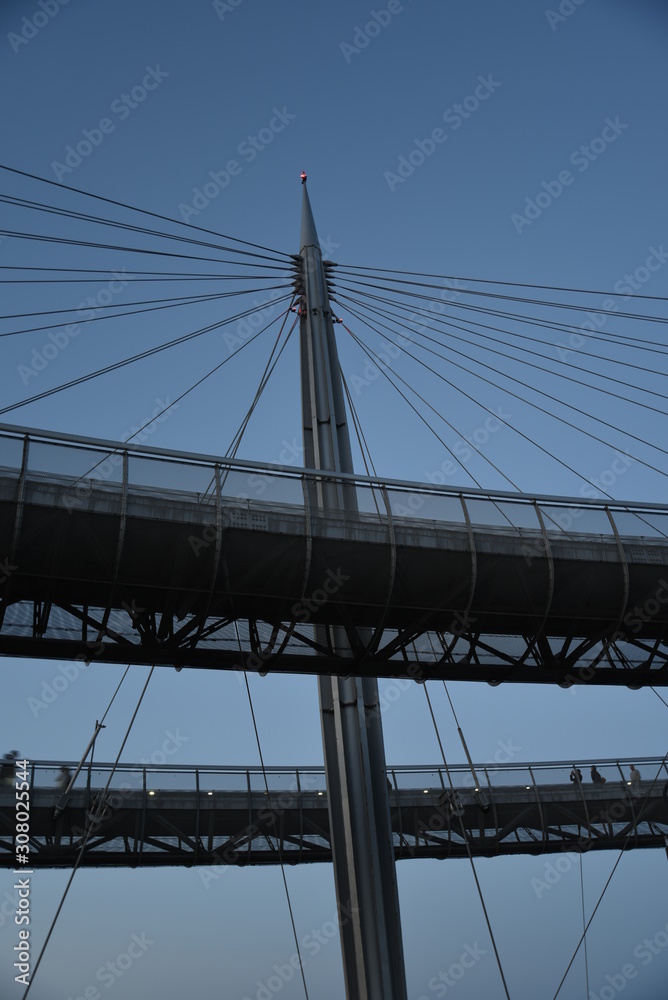Obraz premium Pescara, Ponte del Mare Bridge at Sunset in Abruzzo, Italy