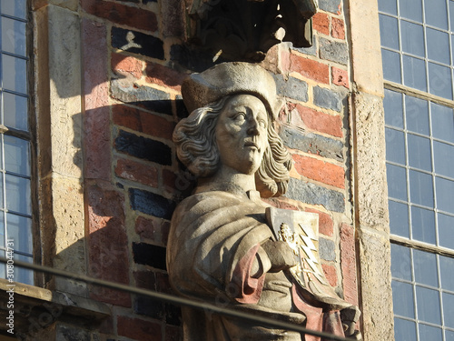 The medieval statue on the house in Bremen