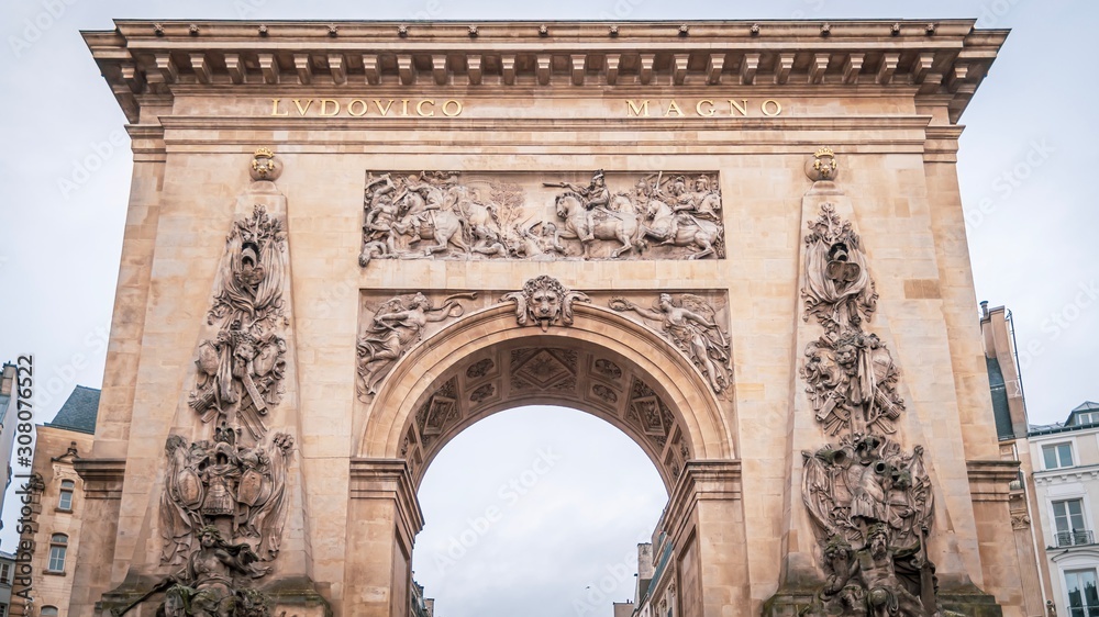 Obraz premium Porte Saint-Denis, Paris, France 