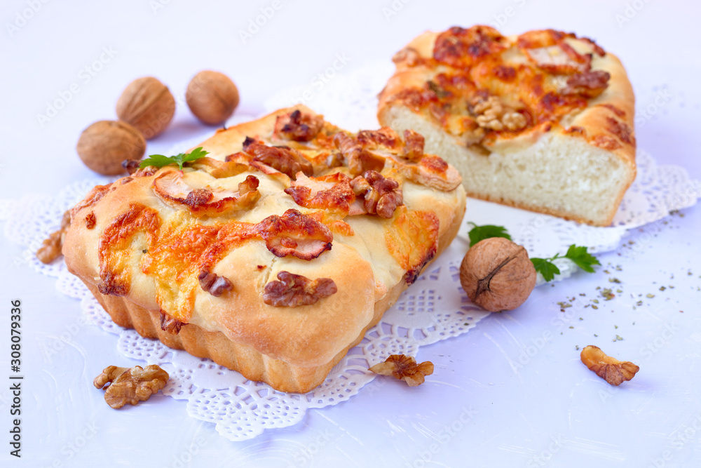 Herzhafter Hefekuchen Herzhafter Hefekuchen