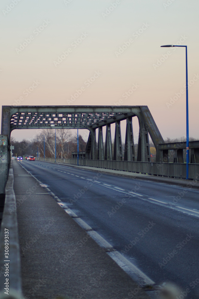 Raffelbergbrücke in Mülheim an der Ruhr (Speldorf)