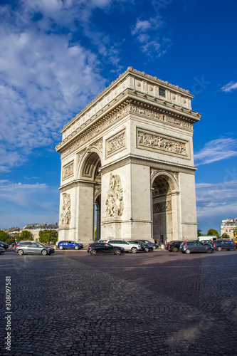 Triumphal Arch in Paris © Vladislav Gajic
