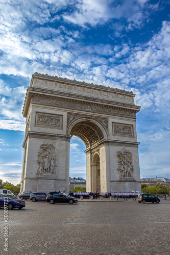Fototapeta Naklejka Na Ścianę i Meble -  Triumphal Arch in Paris