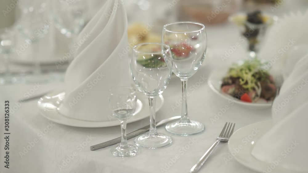 set table in the Banquet hall