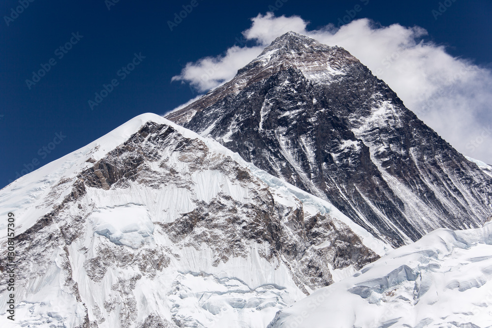 Nepal hiking path through mountain around Everest