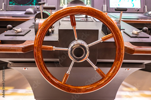 Steering wheel for yacht co...