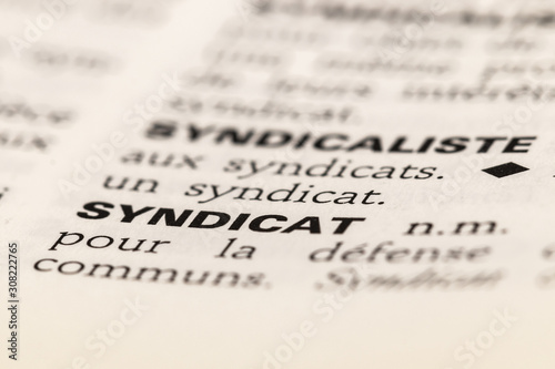 Syndicat - photo macro de la définition du dictionnaire français