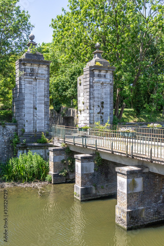 La porte aux boules sur les remparts de Bergues -Nord photo