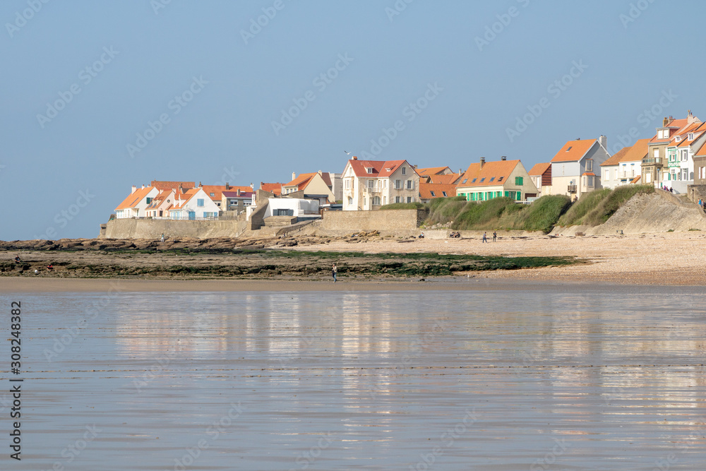 Obraz premium La plage et le front de Mer d'Audresselles
