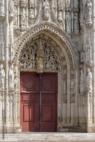 Portail de l'église abbatiale de Saint-Riquier