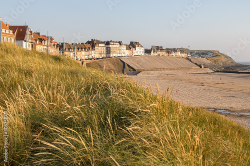 Tableau sur toile Le front de mer de Le Portel