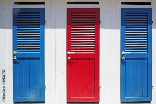 Doors ble and red colors