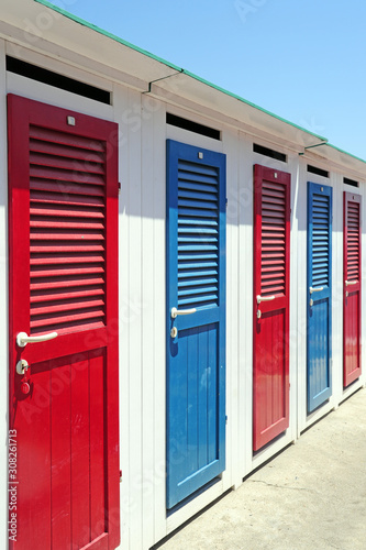 Doors ble and red colors