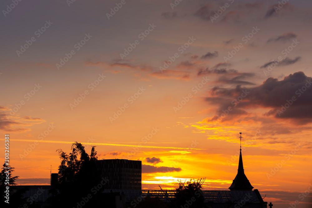 Obraz premium Colorful sky at sunset in Brussels, Belgium