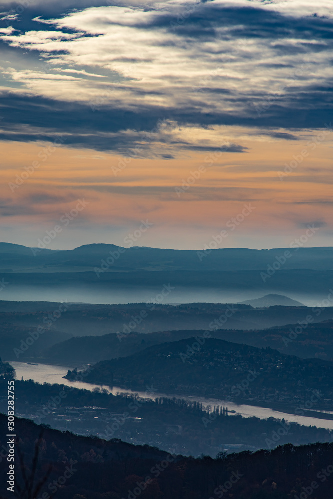 View over the north of Bonn from the Oelberg in the light of an autumnal afternoon.