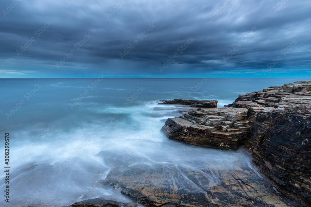 Fototapeta premium Storm sunset on the Cantabrian coast!