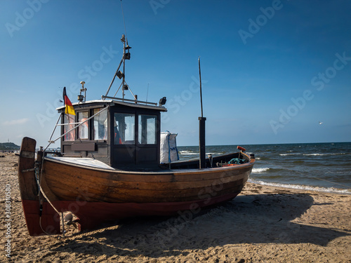 Fishing boat 