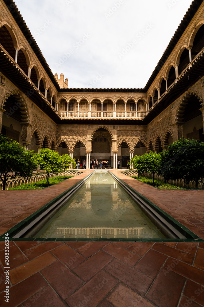 Fototapeta premium Vista sul Real Alcázar de Sevilla