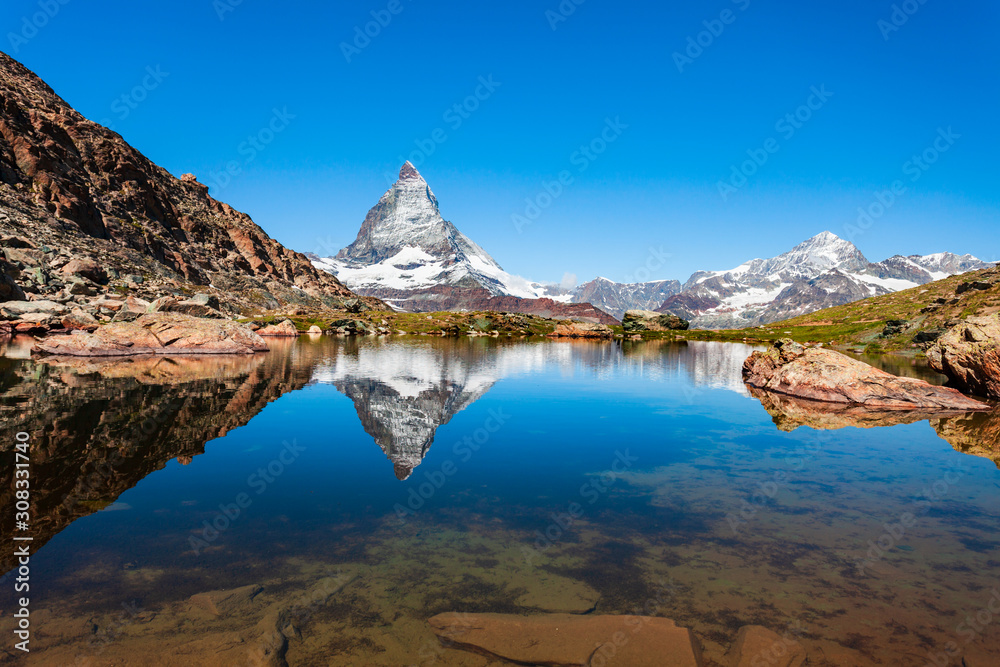 Obraz premium Riffelsee lake and Matterhorn, Switzerland