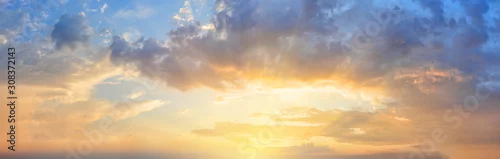Panel kuchenny z motywem Panorama of orange sunset sky with bright sun
