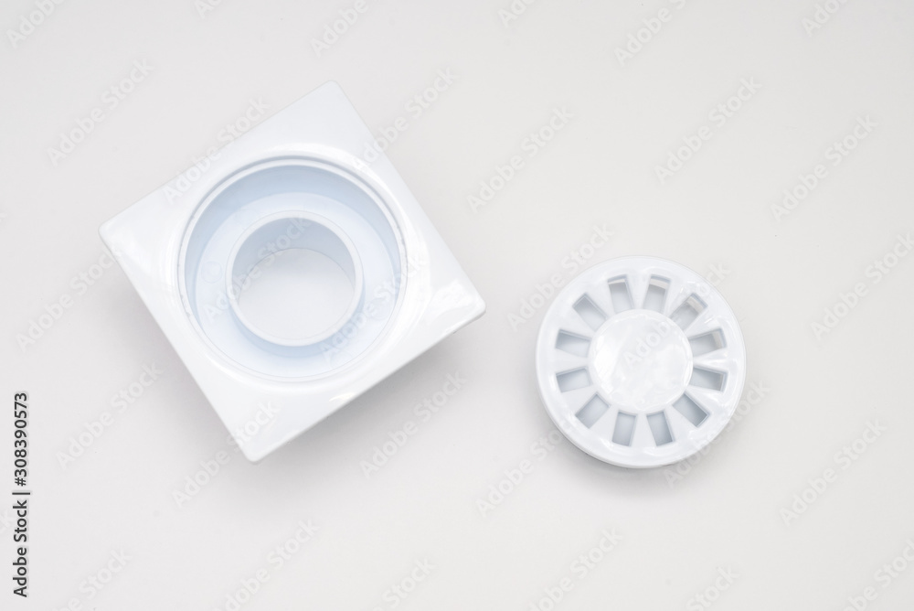 Shower drain drain with dry shutter, vertical bottle siphon for domestic sewage plumbing Shower drain drain with dry shutter, vertical bottle siphon for domestic sewage plumbing