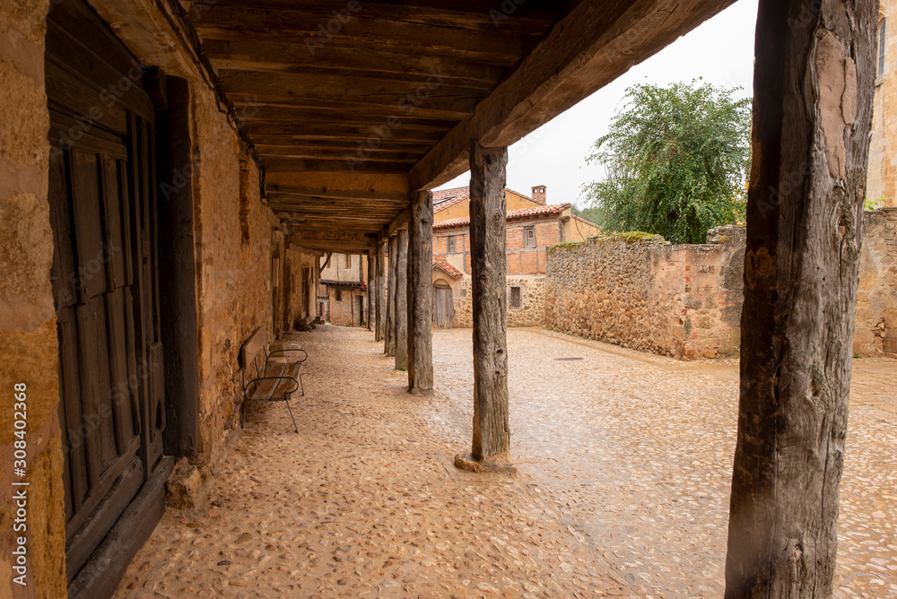 Obraz premium The medieval village of Calatanazor in Soria