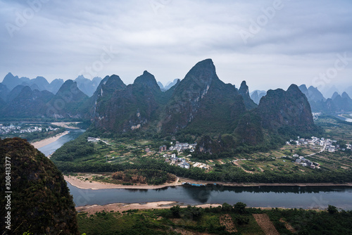 Принти на полотні Karts hill Mountains view, on a cloudy misty morning in South China