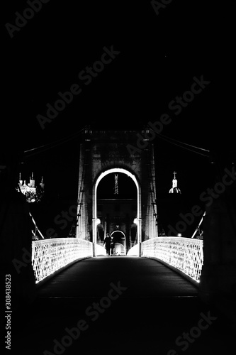 Foto Passerelle du Collège, dans la nuit, Lyon, France