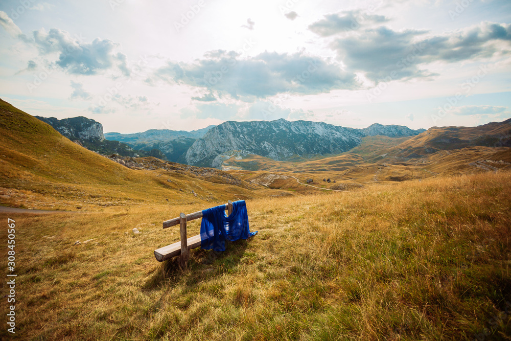 Naklejka premium bench in the mountains