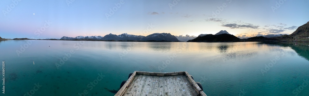 Fototapeta premium Sunset in the Lofoten Islands