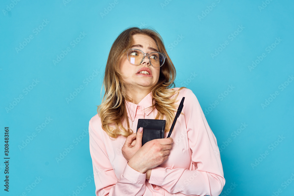 girl with mobile phone