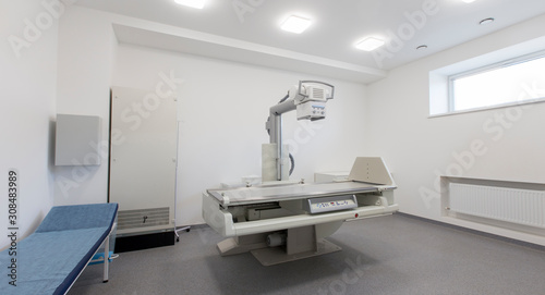 Multifunctional X-ray machine in light and clean laboratory © Prostock-studio