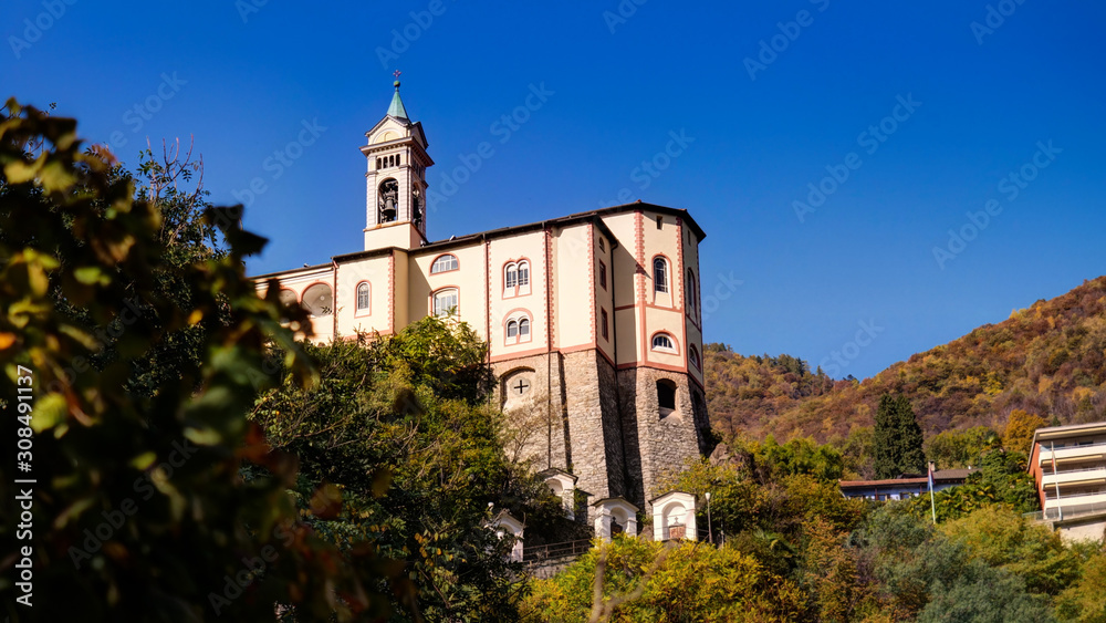 Vieille église de la Madonna del Sasso au Tessin, Locarno, Suisse