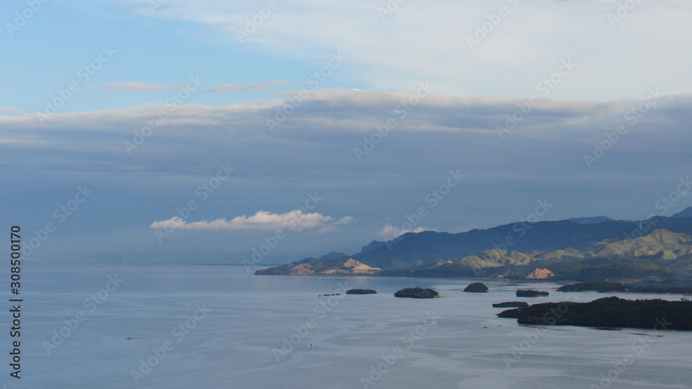 the silence in the ocean is deceptive, but so beautiful the silence in the ocean is deceptive, but so beautiful