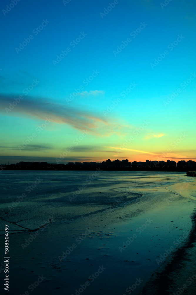 Obraz premium Natural scenery of rivers in winter