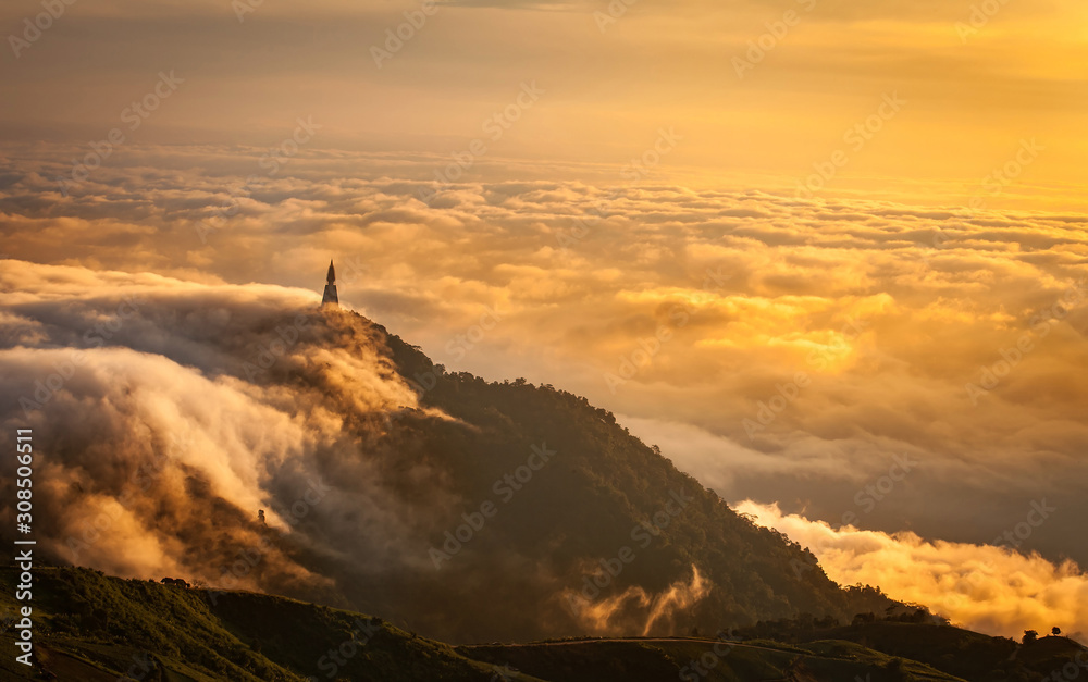 Obraz premium Phu thap boek Mountain