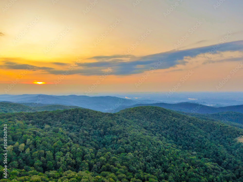 Fototapeta premium Mountain sunset